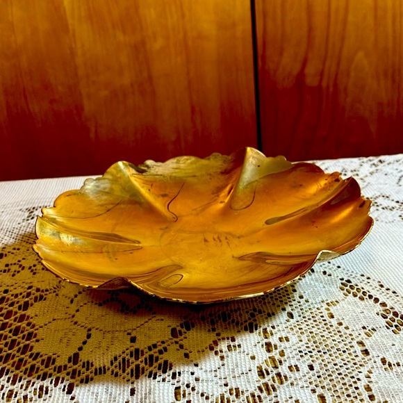 Footed brass dish - Picture 1 of 6